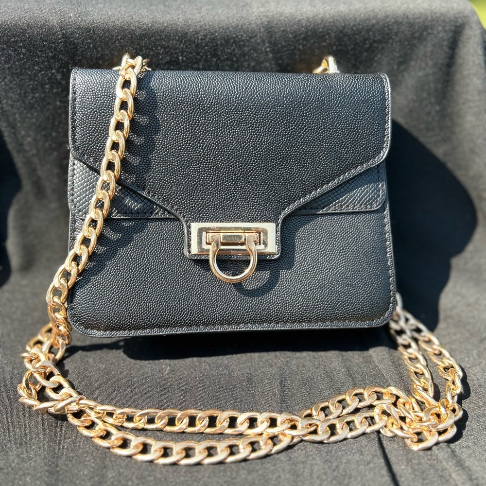 Black Ardene purse